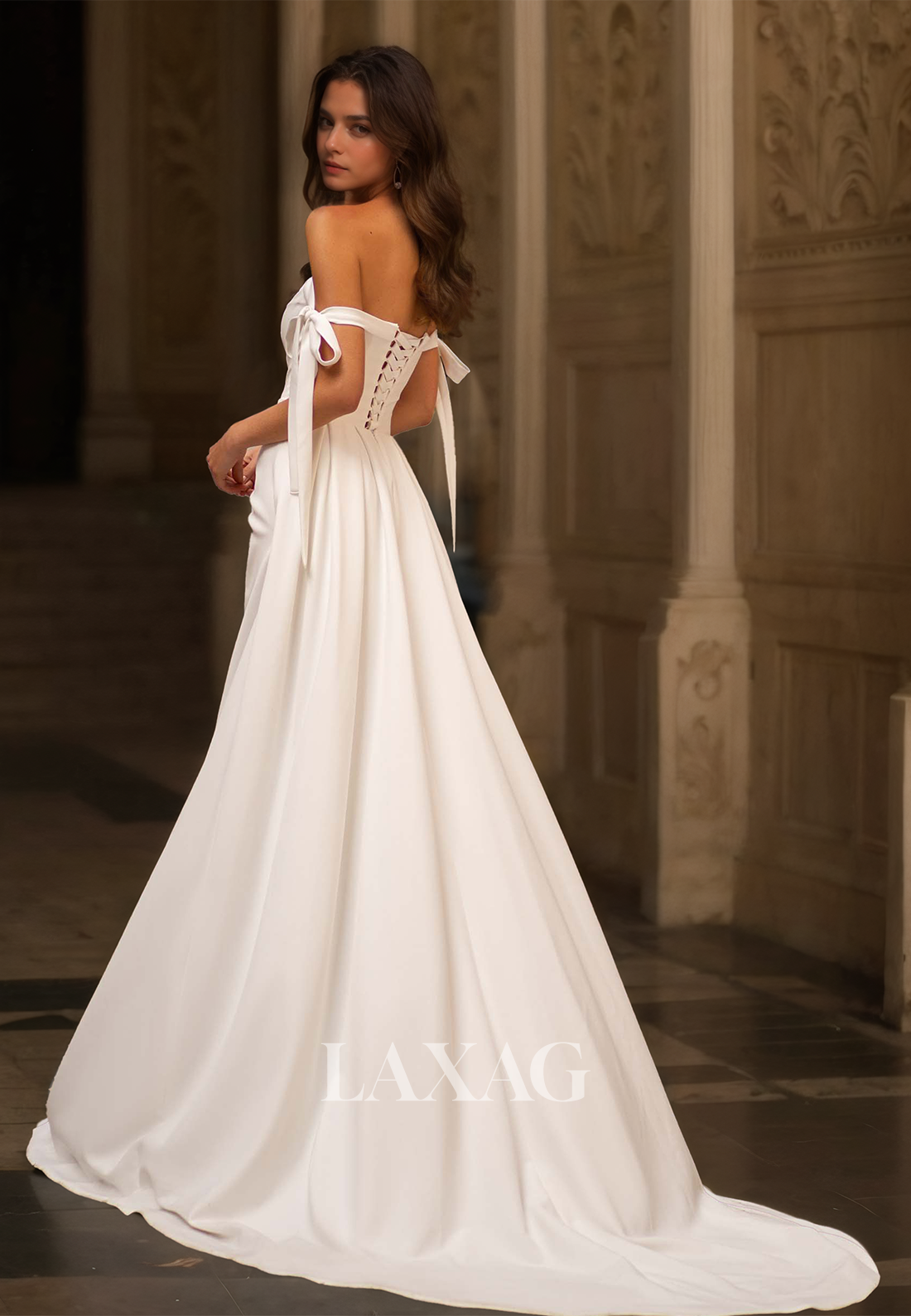 Sleeveless Sweetheart Pleated High Slit Bride Gowns Off-Shoulder Satin Sweep Train Beach Wedding Dress