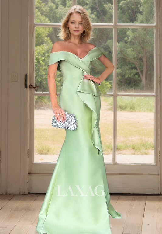 Pleated V-Neck Sleeveless Fitted Mother of the Bride Dress Pleated Satin Sweep Train Cocktail Gowns