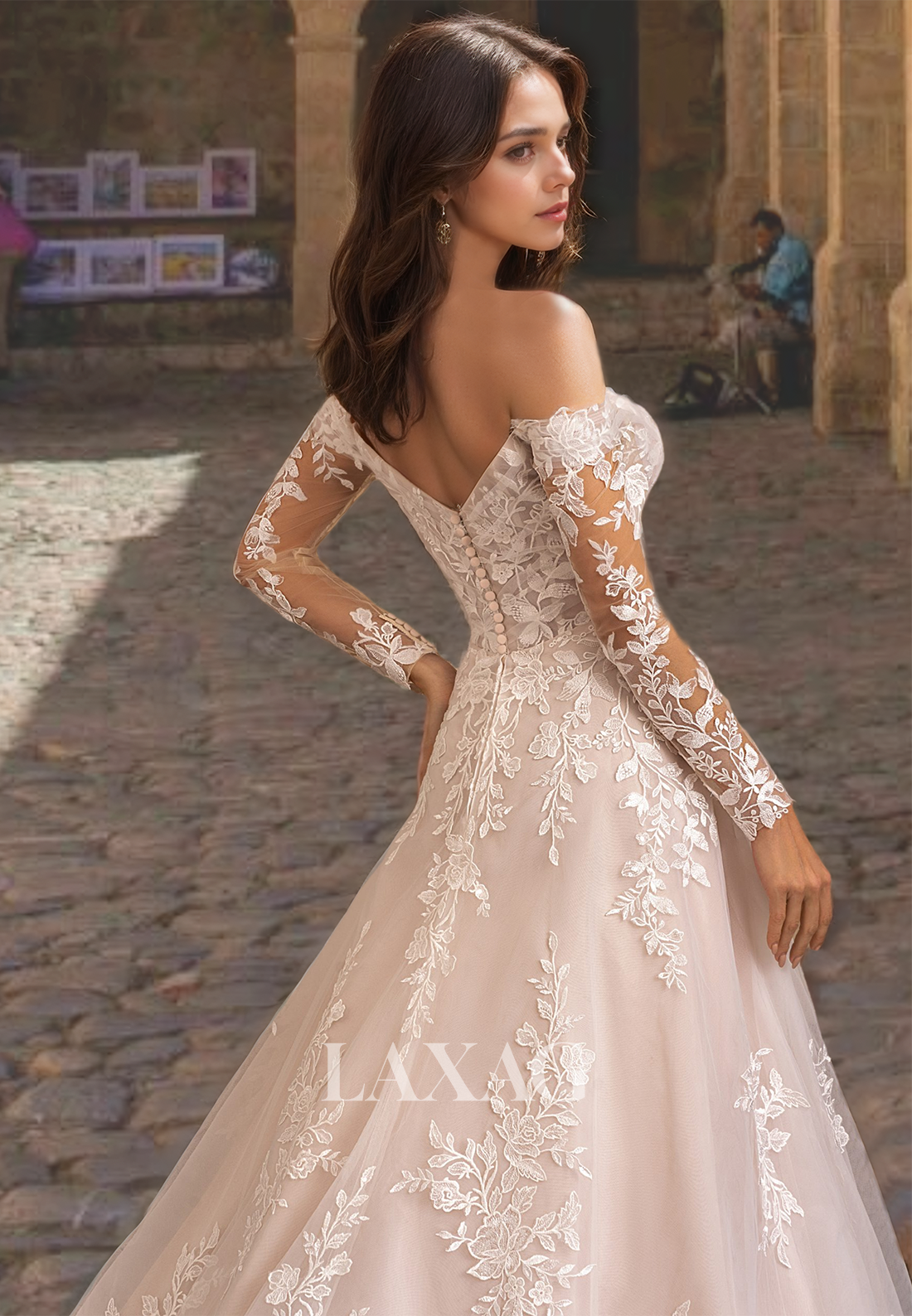 Sweetheart Long Sleeves Wedding Dress with Lace Appliques Sweep Train A-Line Bridal Gowns