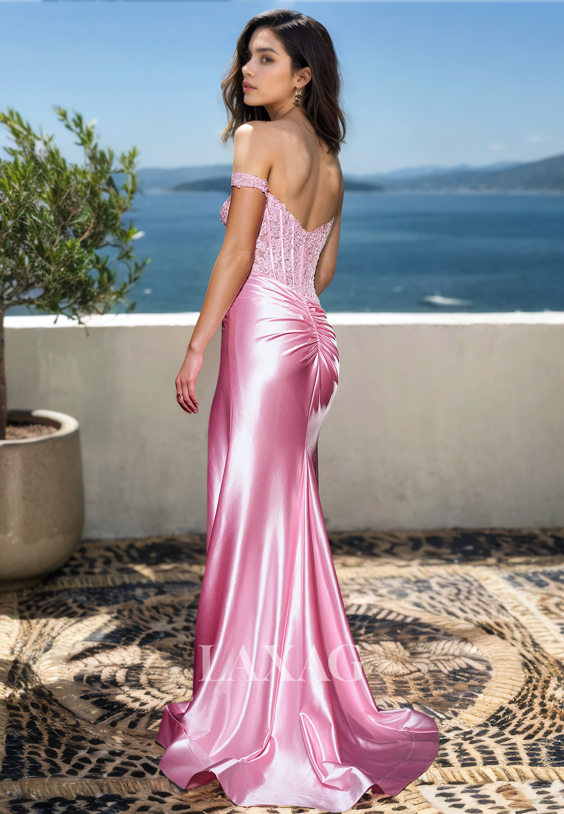 Sweetheart Sleeveless Cutout Mermaid Prom Dress Lace Applique Pleated High Slit Evening Gowns