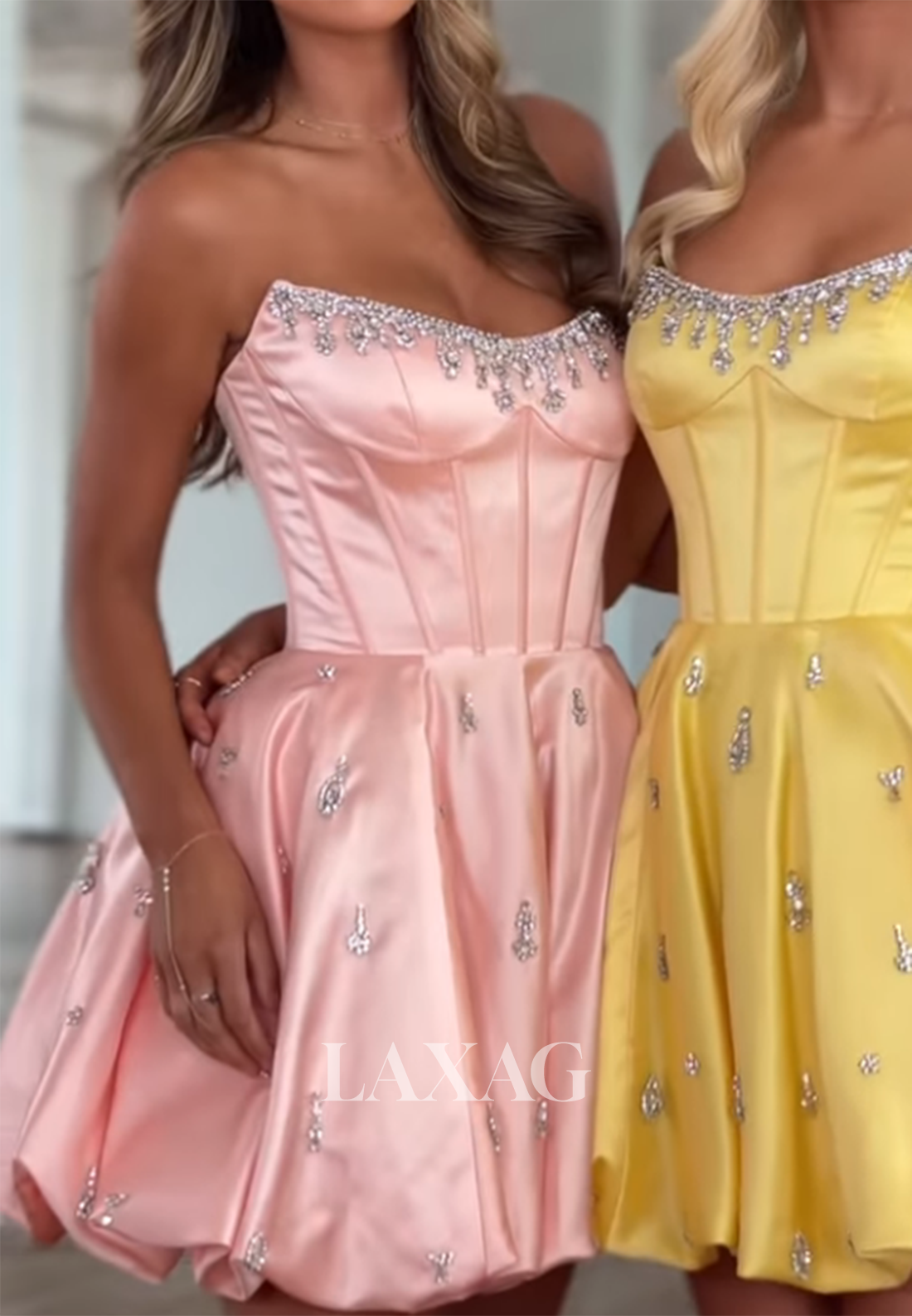 Beaded Scoop-Neck Off-Shoulder Sleeveless Pleated Satin Short A-Line Party Homecoming Dress
