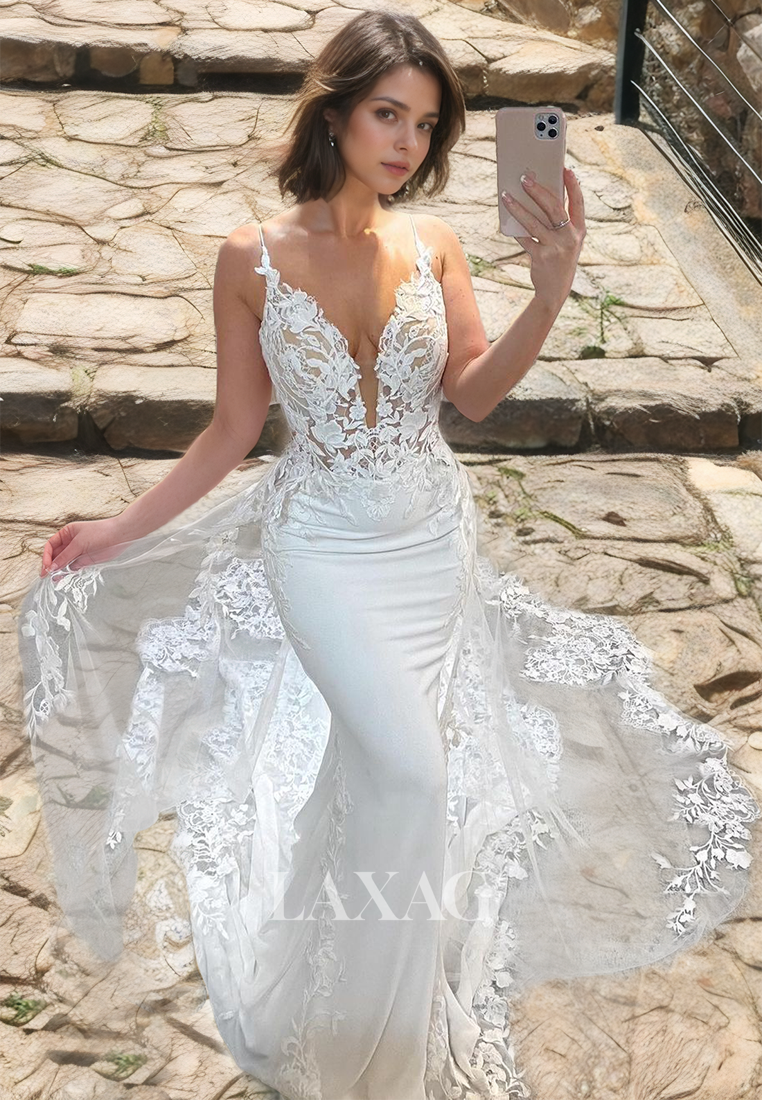 Sheath&Column V-Neck Spaghetti Straps Satin Lace Chapel Train Sleeveless Wedding Dress