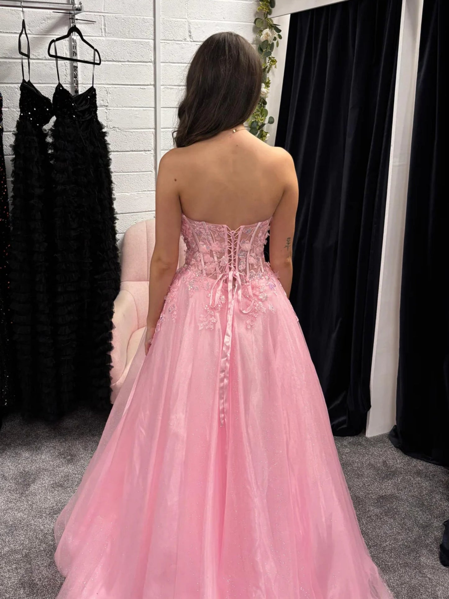 Sweetheart Off-Shoulder Sequined Applique Tulle Pleated Floor-Length A-Line Prom Dress