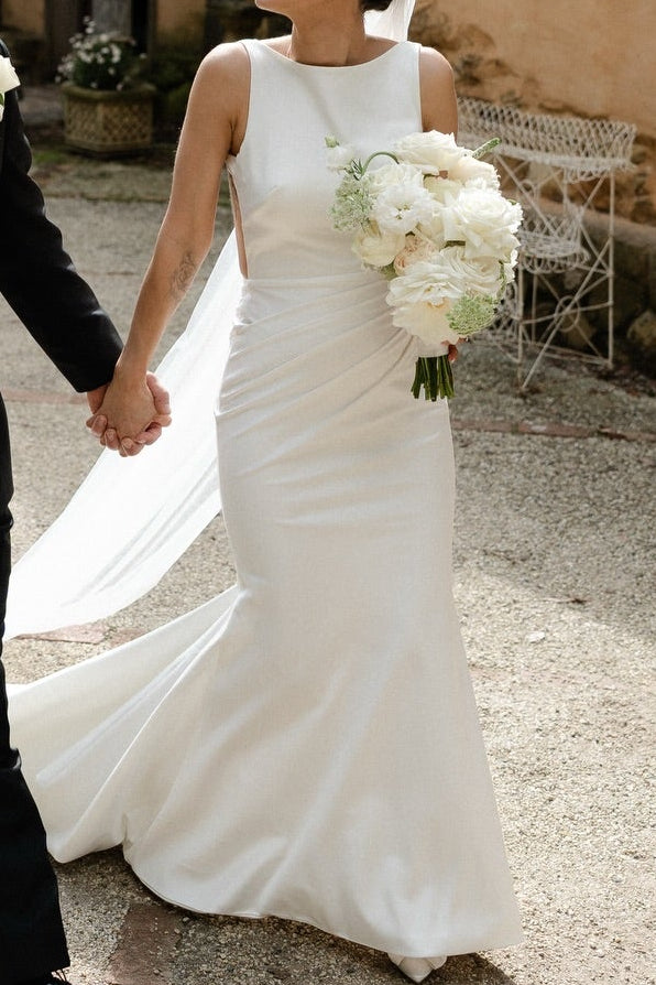 Minimalist Bateau Neck Fit and Flare Wedding Dress