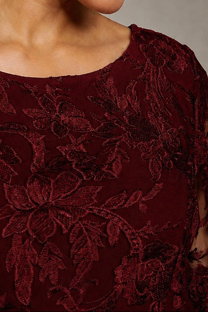 Elegant Lace 3/4-Sleeve Tea-Length Dress