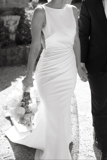 Minimalist Bateau Neck Fit and Flare Wedding Dress