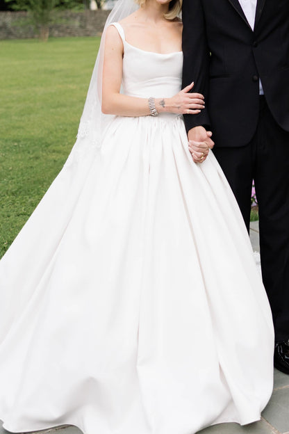 Sleeveless Ball Gown Wedding Dress with Train
