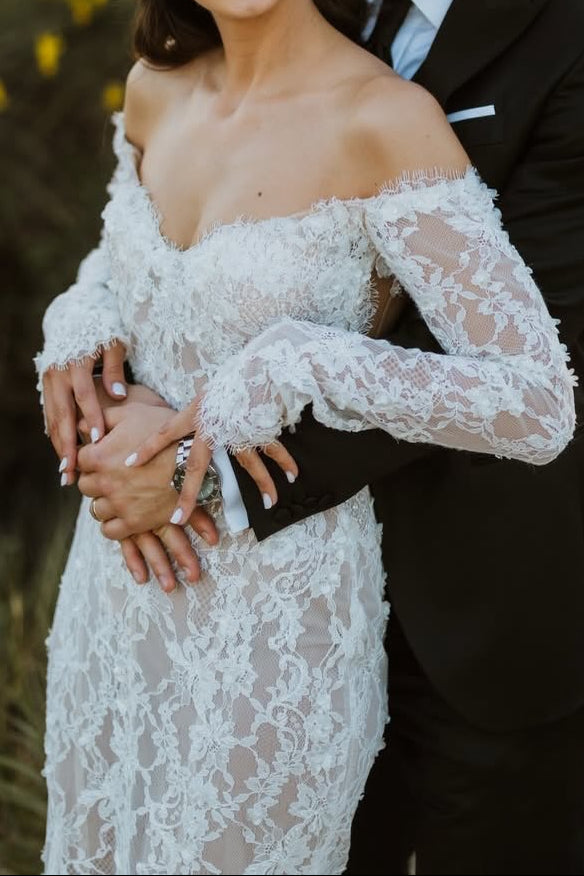 Off-Shoulder Lace Mermaid Wedding Dress