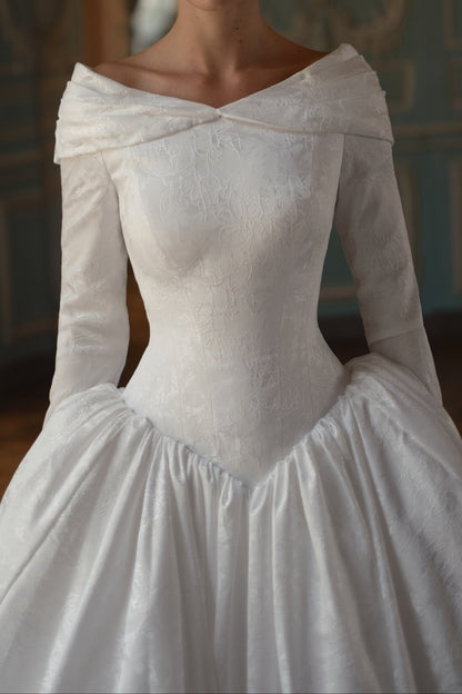 Long Sleeve Jacquard Ball Gown Wedding Dress