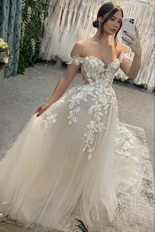 Sweetheart Sleeveless Applique Tulle Pleated Sweep Train A-Line Wedding Dress