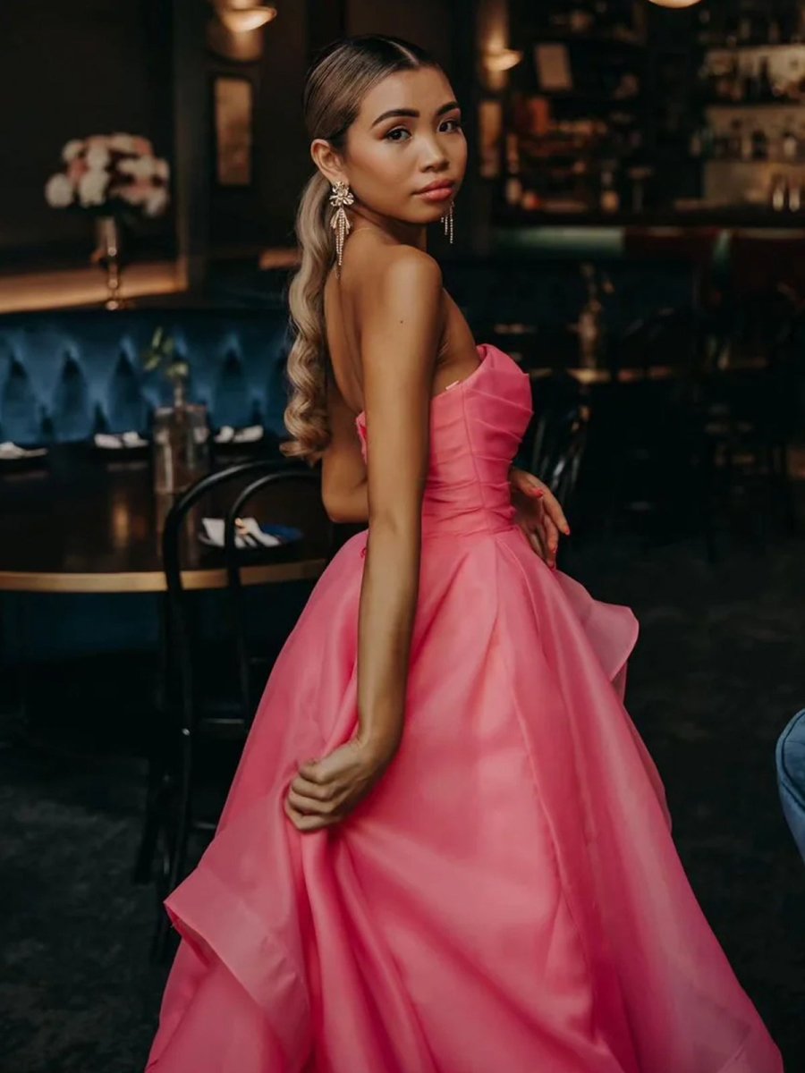 A-Line Tube Top Strapless A-Line Prom Dress Sleeveless Pleated Tulle Tiered Party Gowns