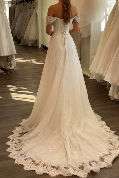 Scoop-Neck Off-Shoulder Sleeveless Satin&Lace Pleated A-Line Wedding Dress with Train
