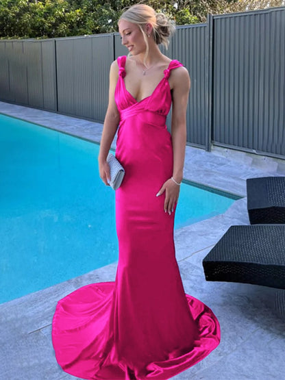 V-Neck Straps Satin Pleated Long Party Gowns Sleeveless Sweep Train Prom Dress