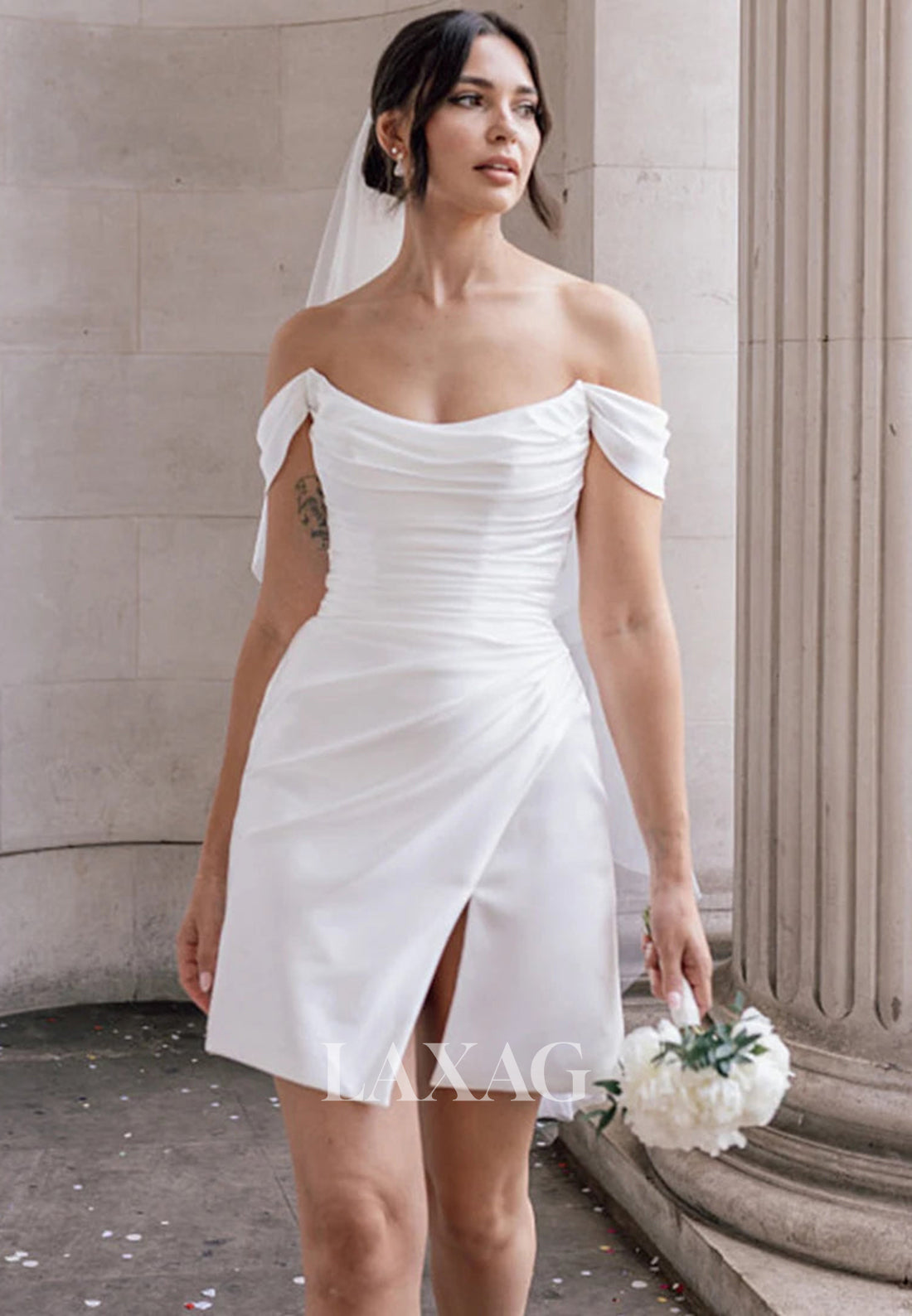 Scoop-Neck Off-Shoulder Sleeveless Bride Gowns Pleated Satin Fitted Short Beach Wedding Dress