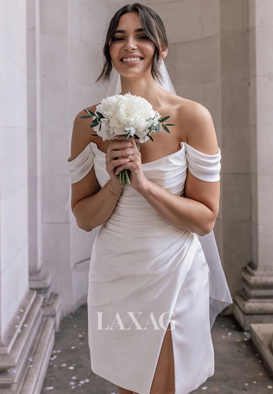 Scoop-Neck Off-Shoulder Sleeveless Bride Gowns Pleated Satin Fitted Short Beach Wedding Dress