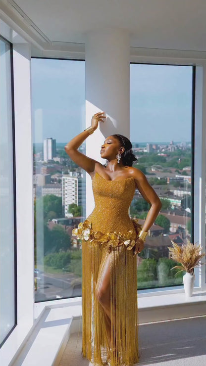 Off-Shoulder Scoop-Neck Fitted Prom Dress Sleeveless Fully Sequined Fringed Party Gowns