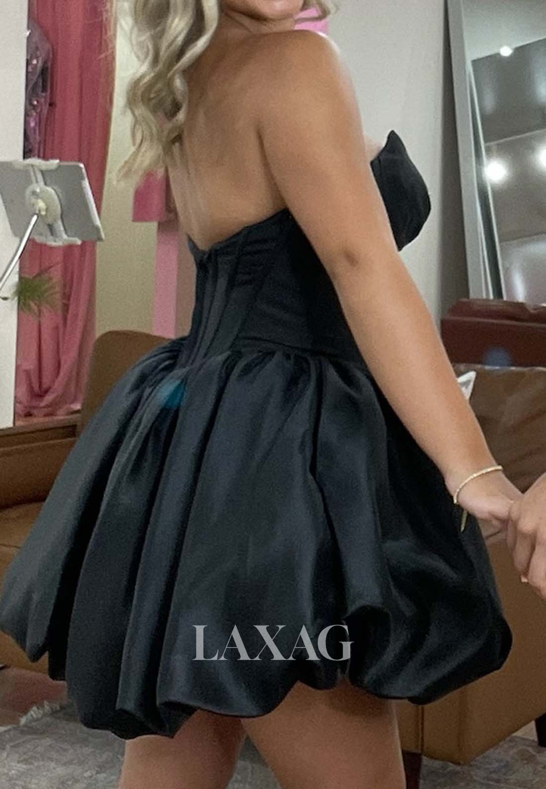 Scoop-Neck Off-Shoulder Sleeveless Pleated Satin Simple Short A-Line Party Homecoming Dress